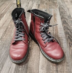 doc martens delaney Burgundy Big Kids Sz 2